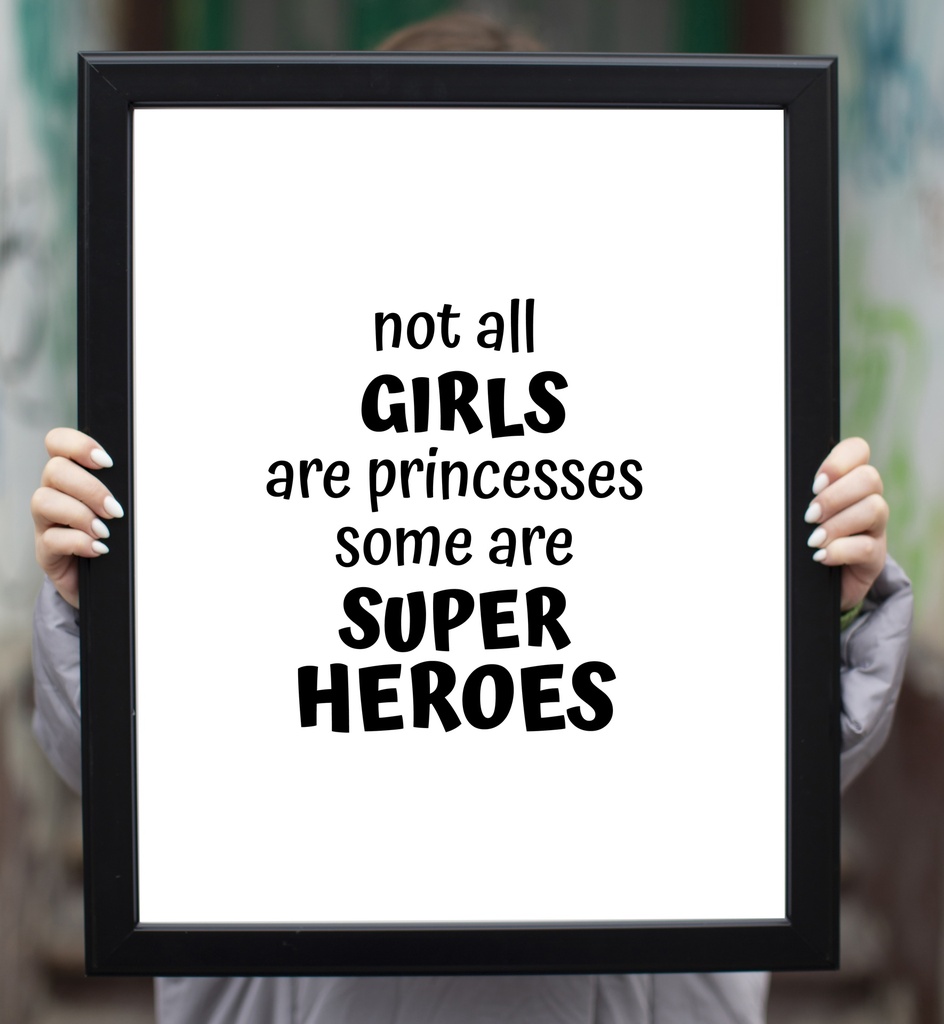 GIRLS SUPER HEROES